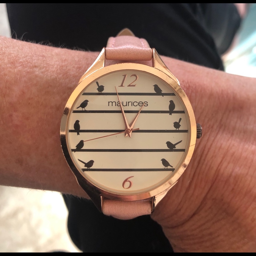 💸3 for $14 💸.  Maurices watch